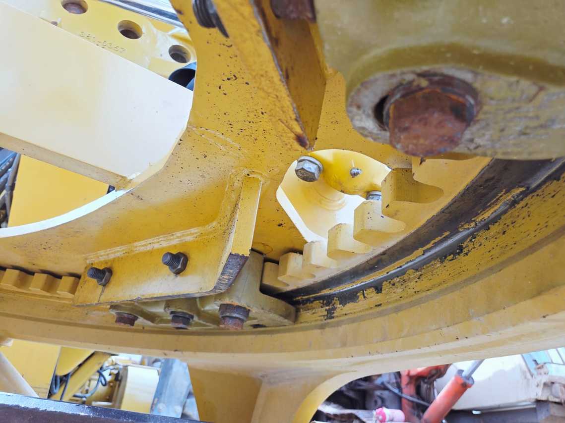 Caterpillar 140K - 22/22 15
