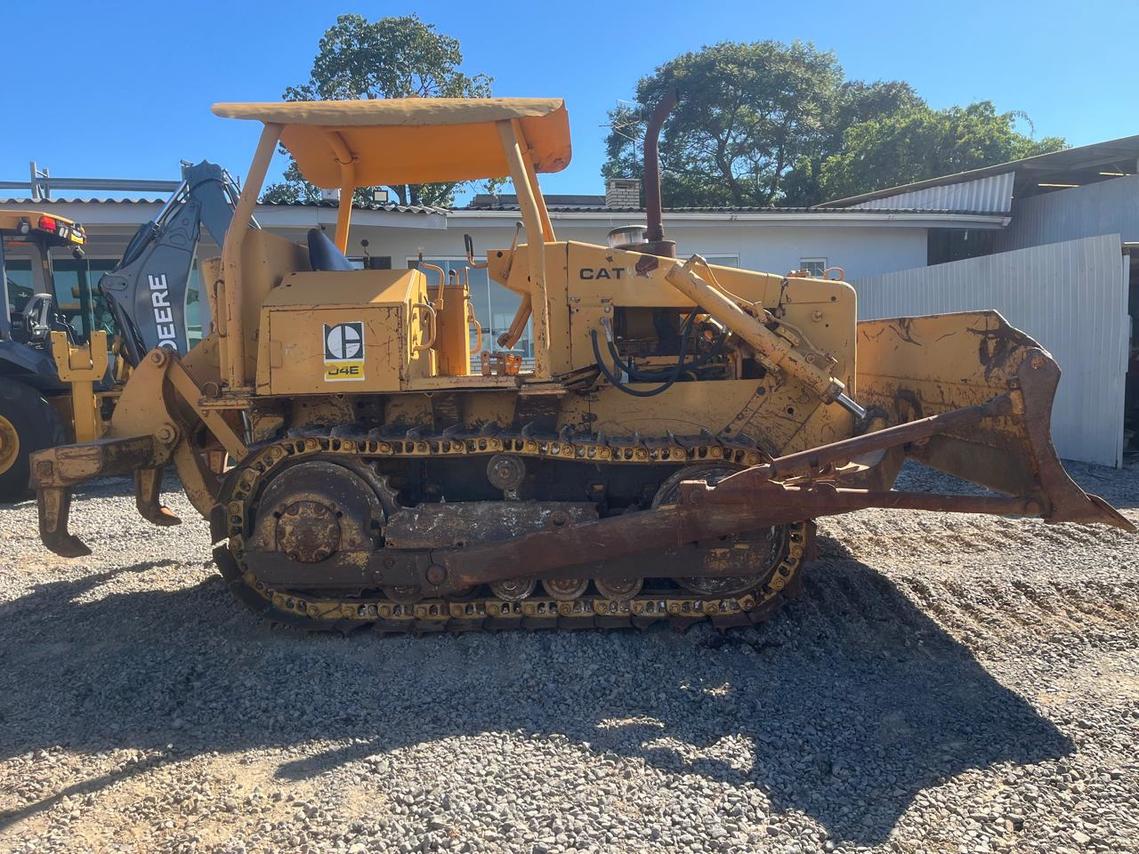 Caterpillar D4E -  3