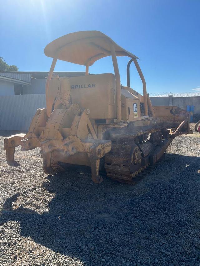 Caterpillar D4E -  4