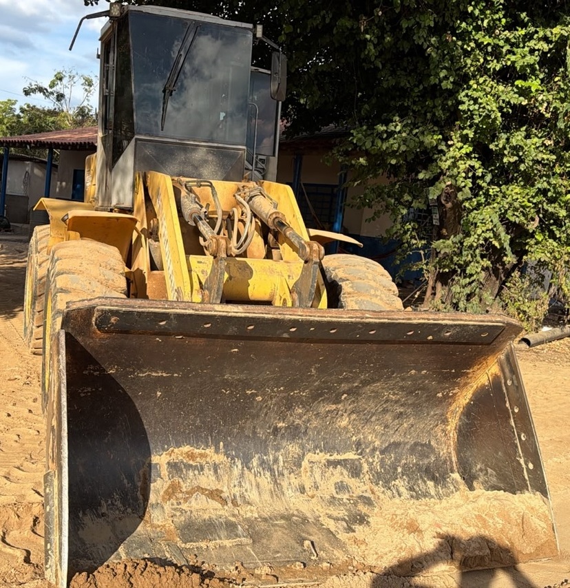 New Holland 12C - 12/12 2