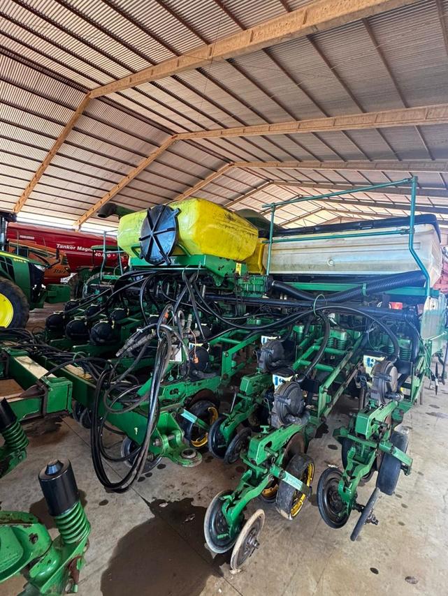 John Deere 2126 - 13/13 2