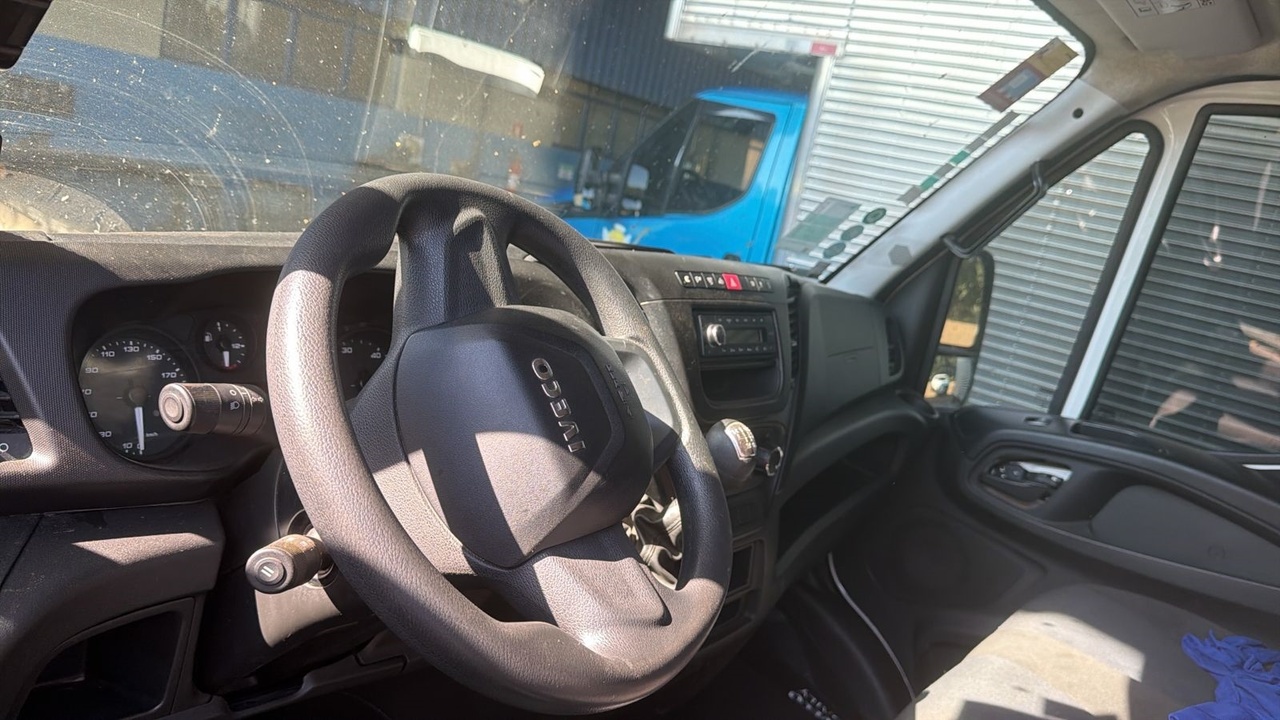 Iveco Daily Furgão - 21/22 4