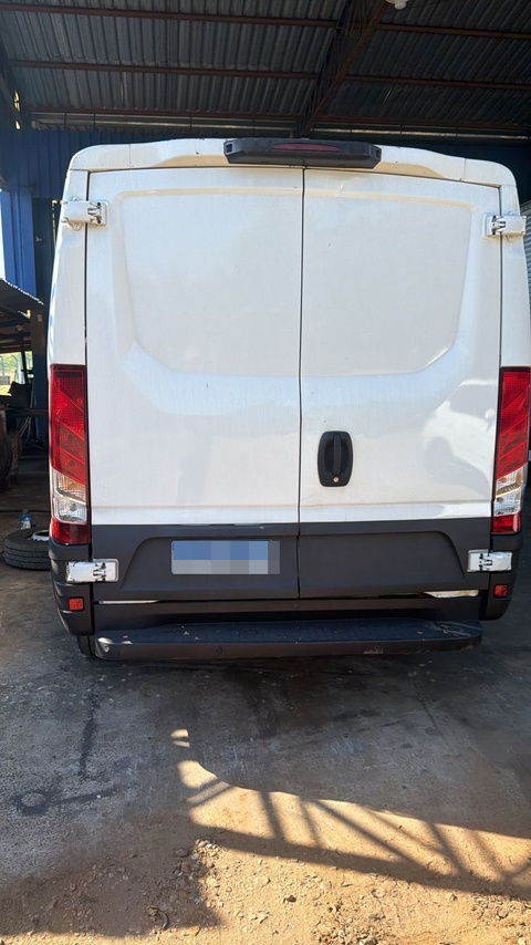 Iveco Daily Furgão - 21/22 7