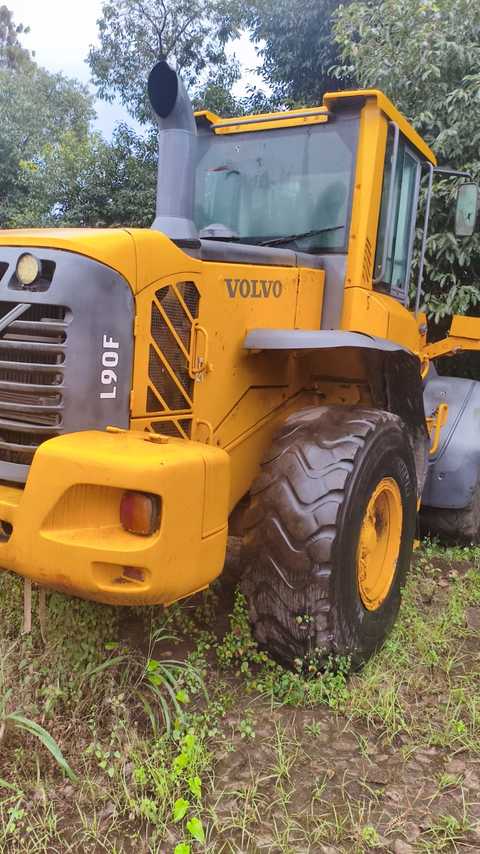 Volvo L90F - 13/13 11