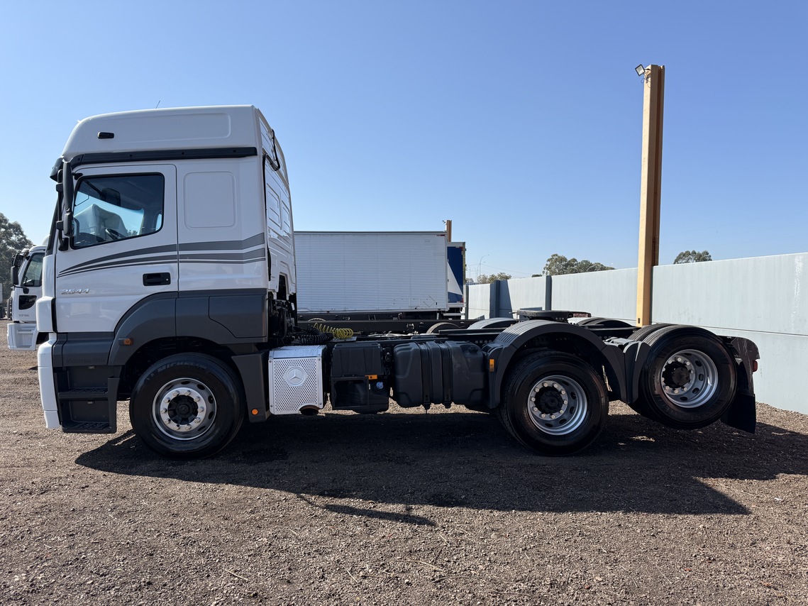 Mercedes Benz Axor 2544 - 18/19 8