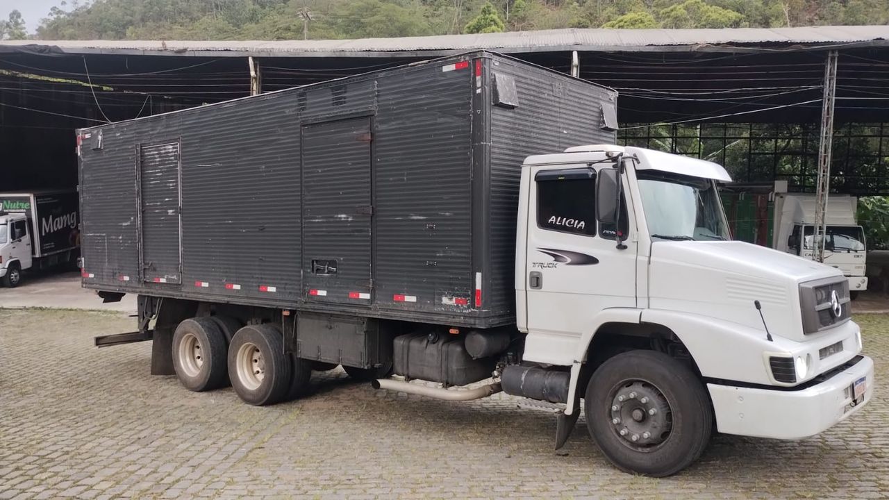 Mercedes Benz MB 1620 - 06/07 6