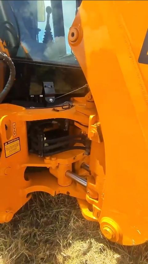JCB 3C - 12/12 5