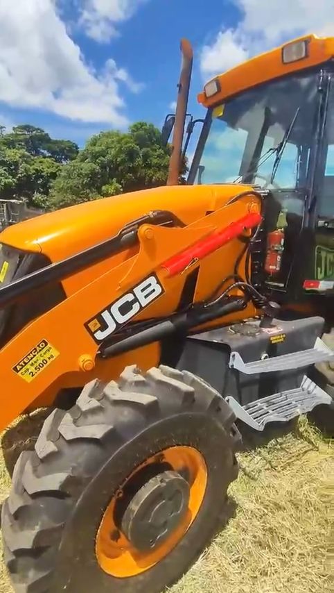 JCB 3C - 12/12 7