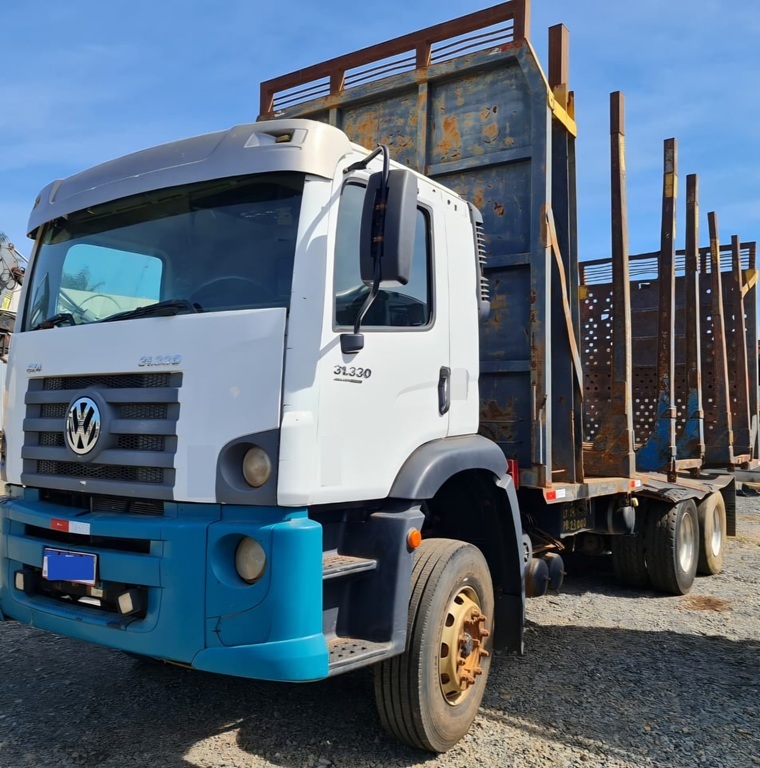 Volkswagen 31-330 E Constellation 6x4 - 13/13 1