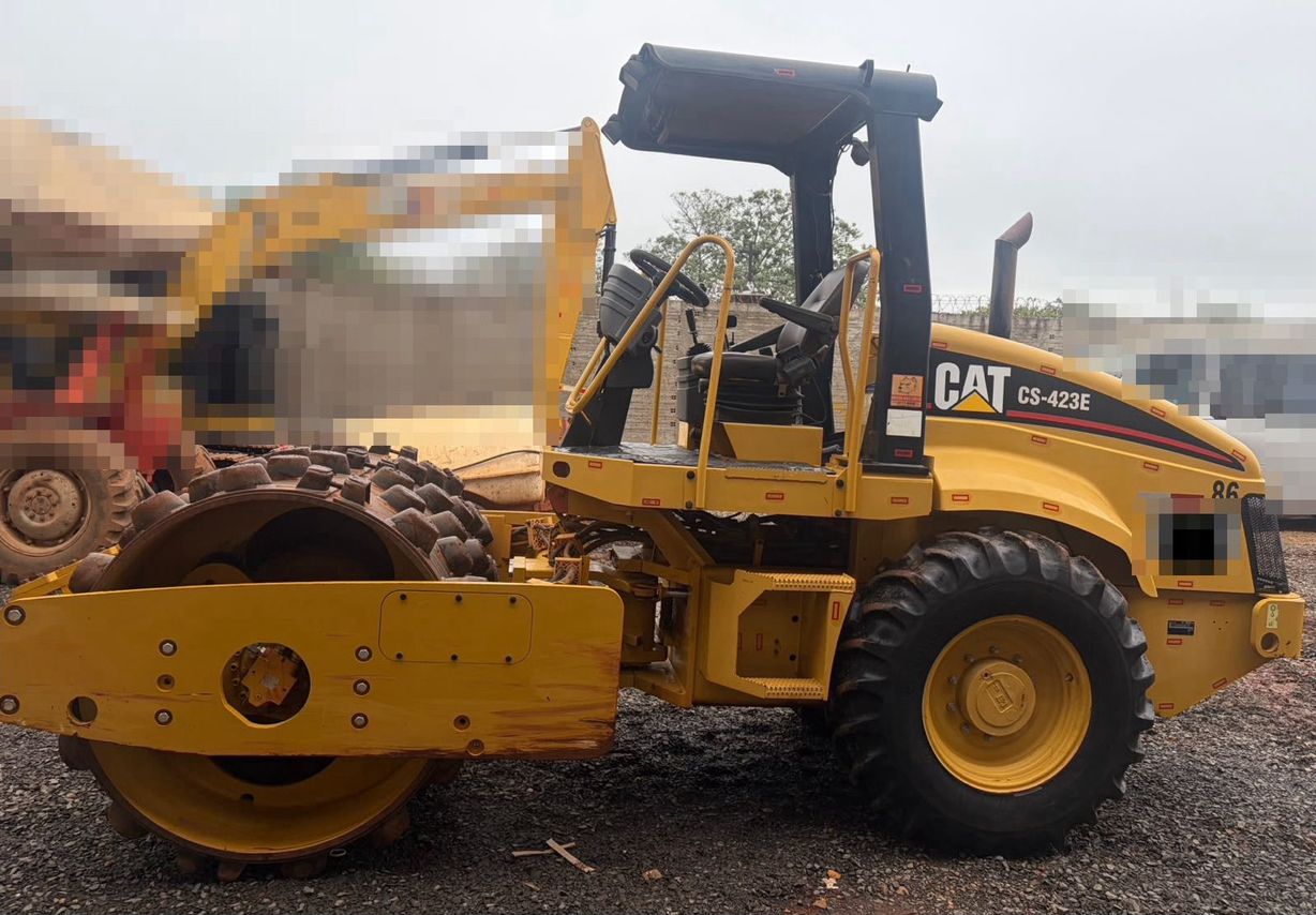 Caterpillar CS423 - 14/14 7