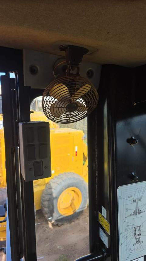 Caterpillar 140K - 18/18 16