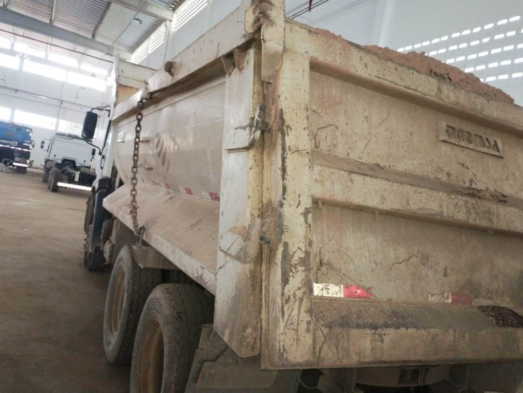 Volkswagen 31-280 E Constel. 6x4 - 14/14 11