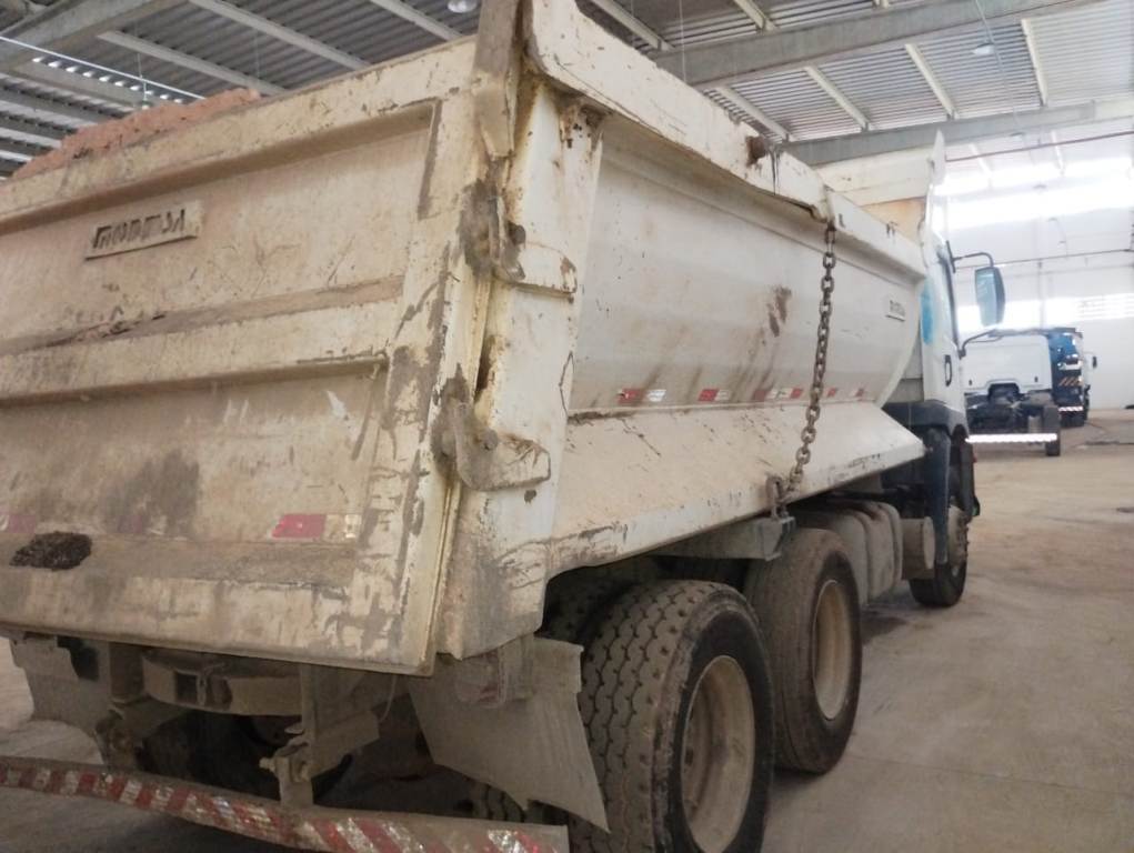 Volkswagen 31-280 E Constel. 6x4 - 14/14 13