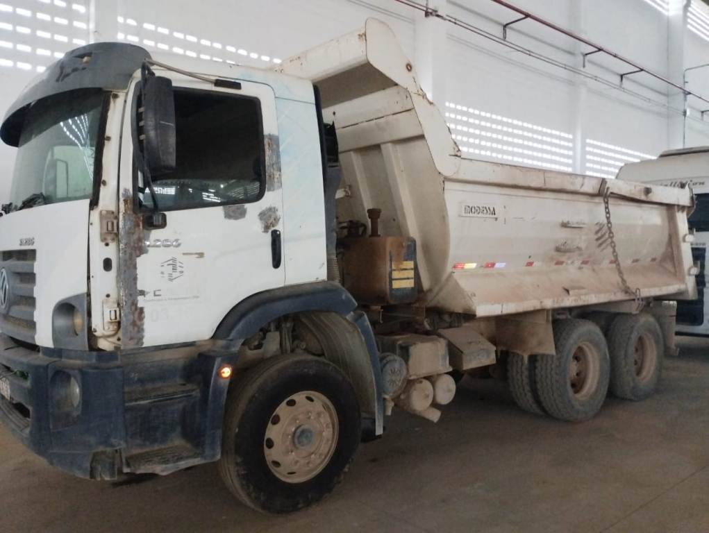 Volkswagen 31-280 E Constel. 6x4 - 14/14 15