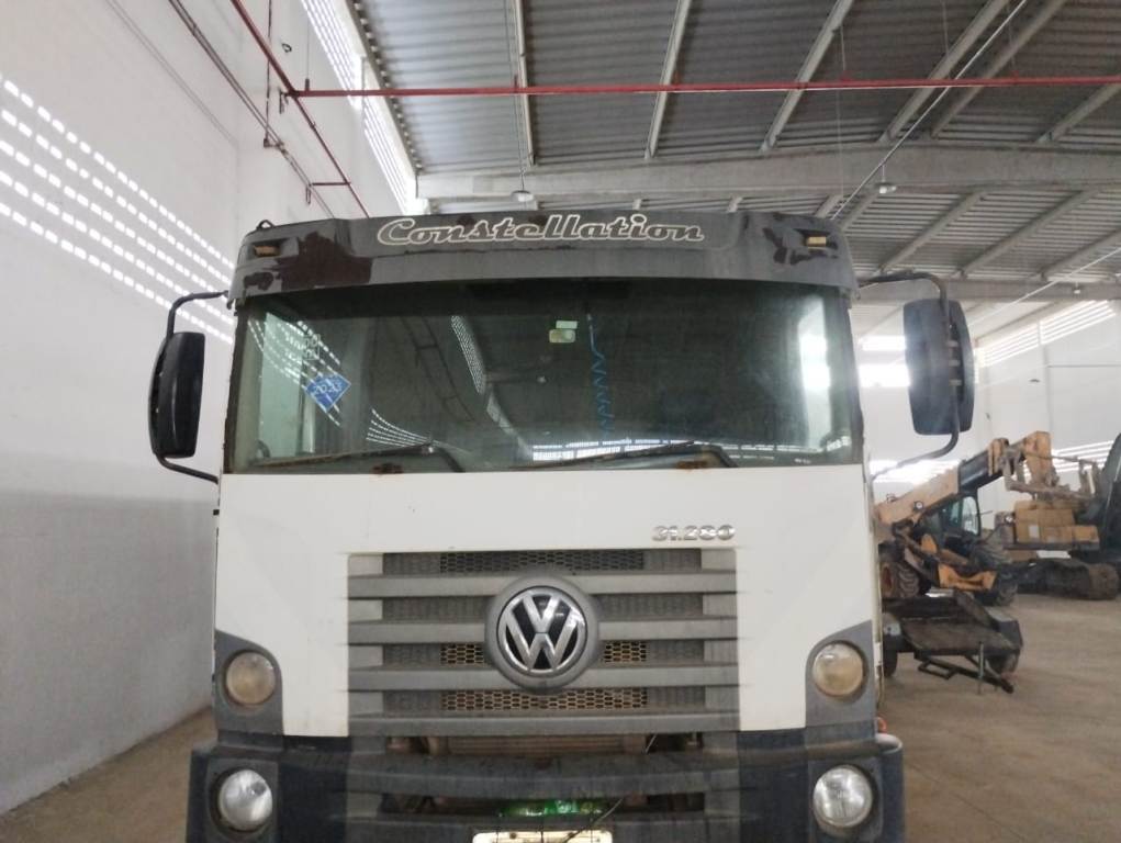 Volkswagen 31-280 E Constel. 6x4 - 14/14 16