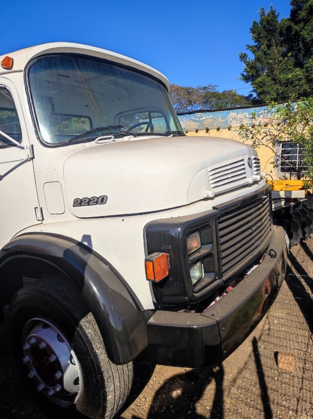 Mercedes Benz MB 2220 - 90/90 5