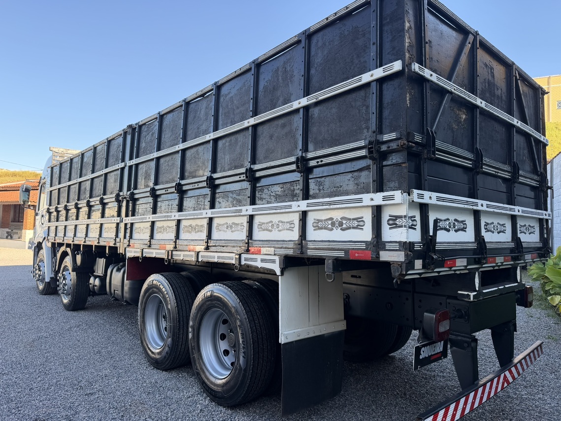 Volkswagen 30-330 Constellation 8x2 - 21/22 10