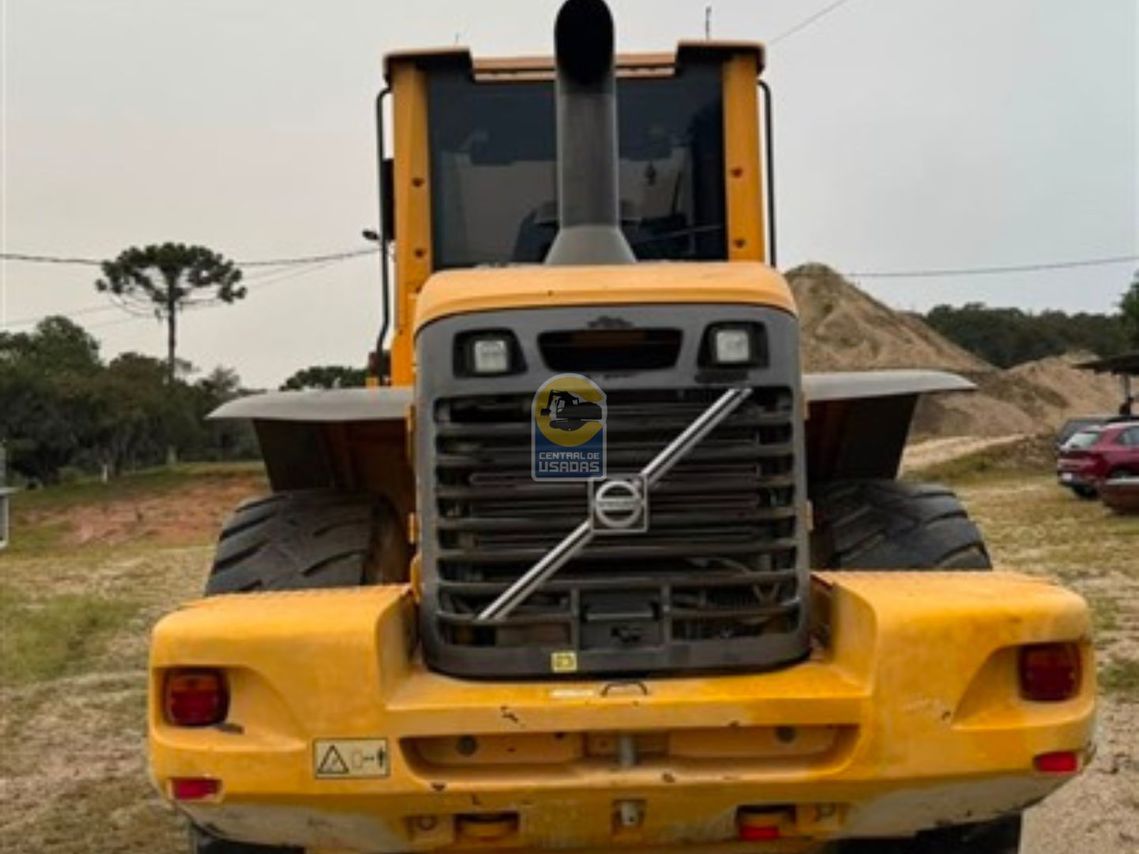 Volvo L120F - 09/09 7