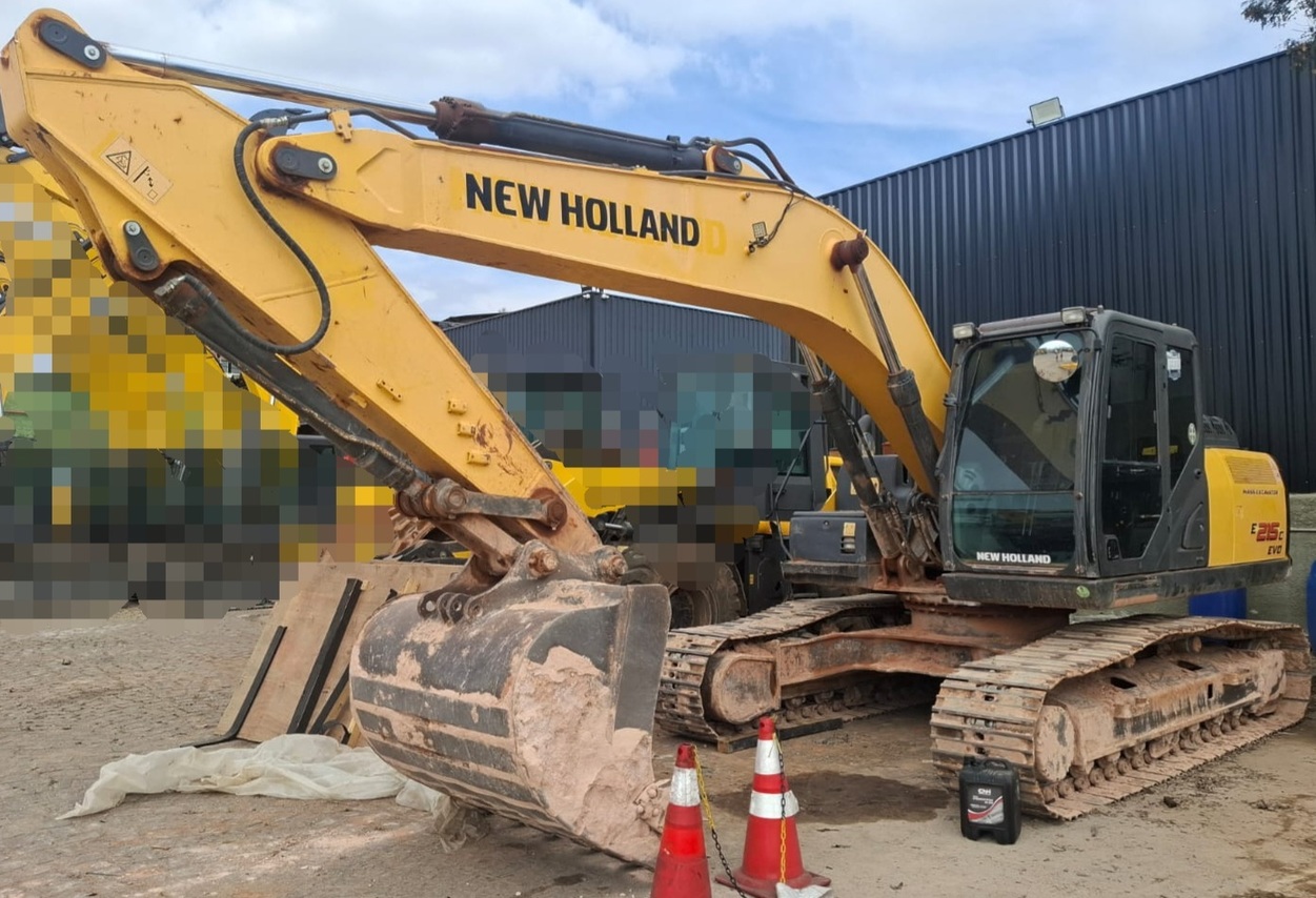 New Holland E215c - 19/19 2