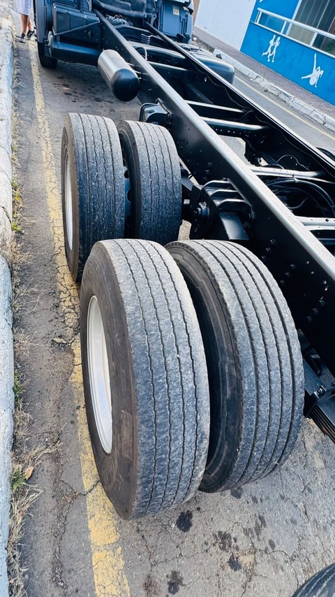Volkswagen 24-280 E Constellation 6x2 - 12/12 6