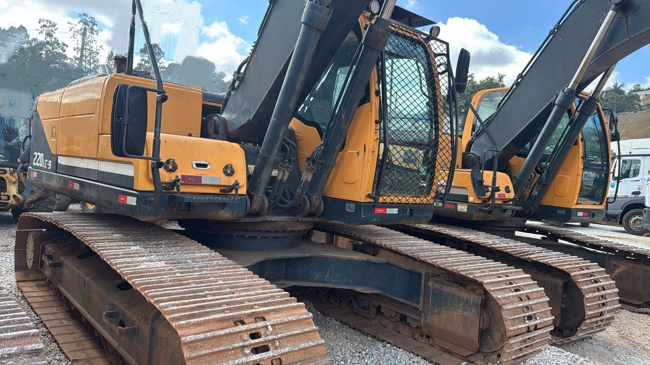 Hyundai R220 LC - 20/20 7