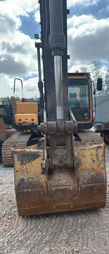 Hyundai R220 LC - 20/20 11