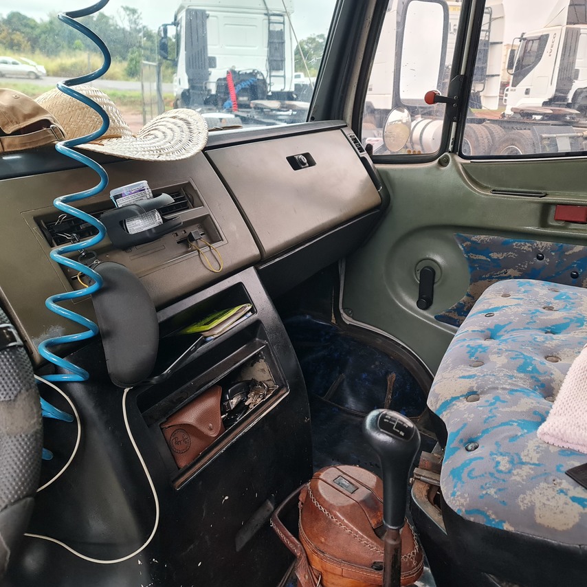 Mercedes Benz MB 710 - 04/04 8