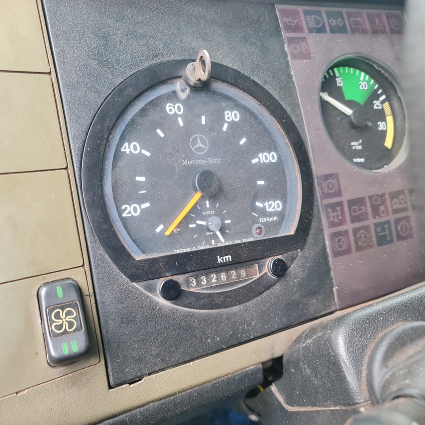 Mercedes Benz MB 710 - 04/04 10