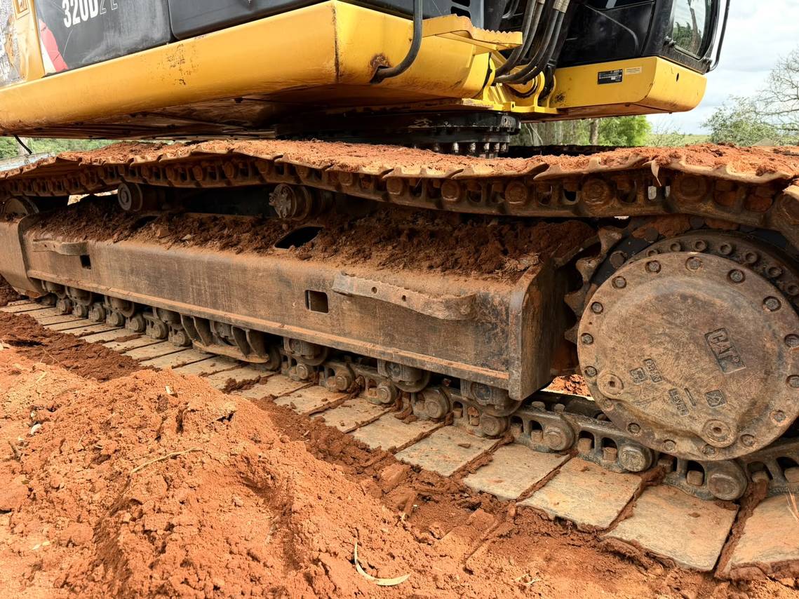 Caterpillar 320 D2L - 15/15 13