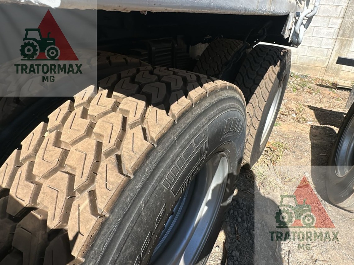 Volkswagen 31-330 E Constellation 6x4 - 19/19 7