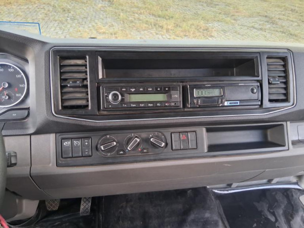 Volkswagen 11-180 Delivery  - 22/23 2