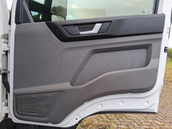 Volkswagen 11-180 Delivery  - 22/23 14