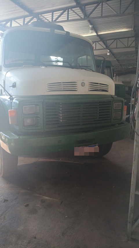 Mercedes Benz MB 1516 - 85/85 18