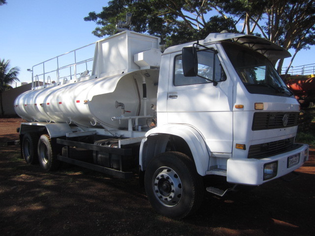 Volkswagen 24 220 - 95/95 2