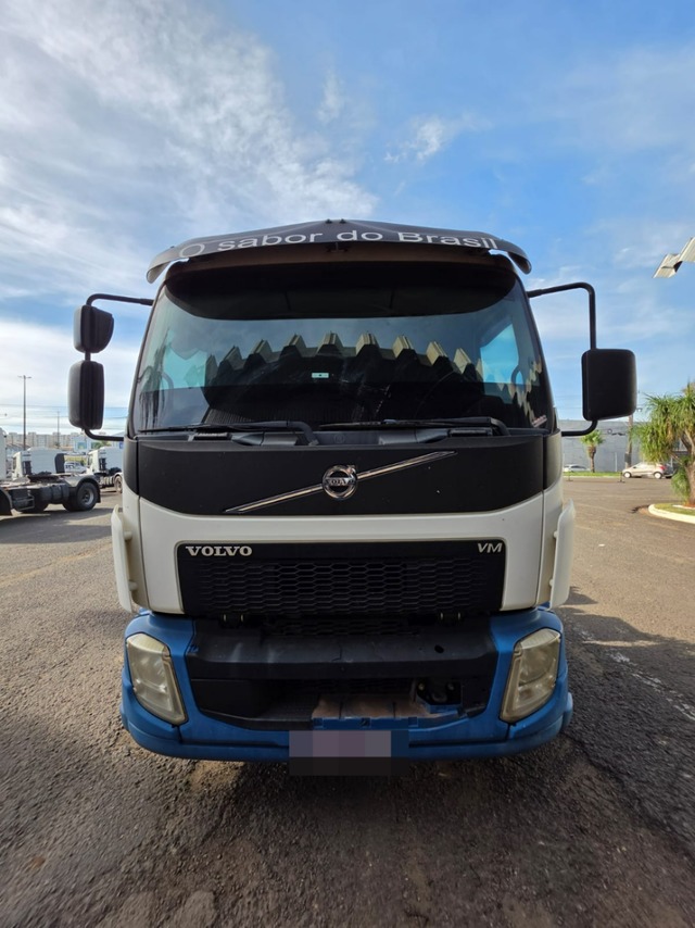 Volvo VM 330 - 13/13 4