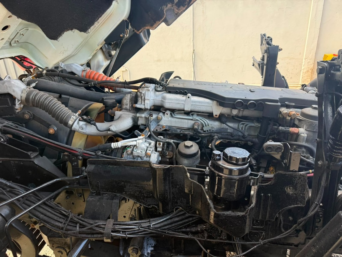 Volkswagen 26-280 Constellation 6x4 - 14/15 16