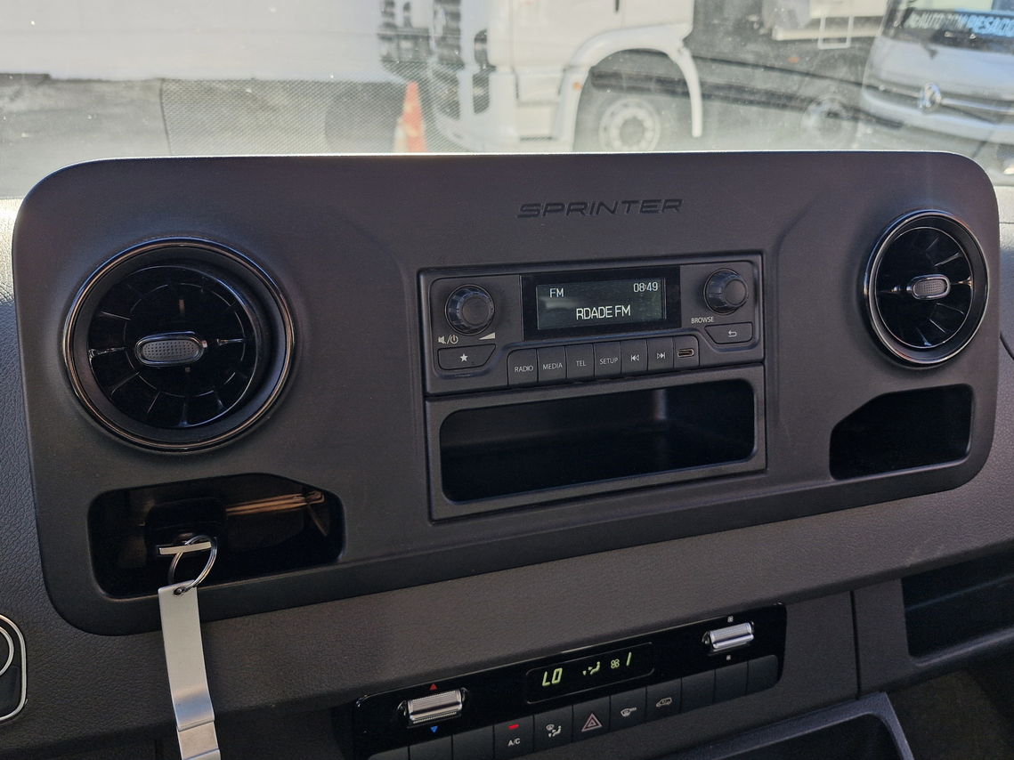 Mercedes Benz Sprinter 417  - 23/24 8