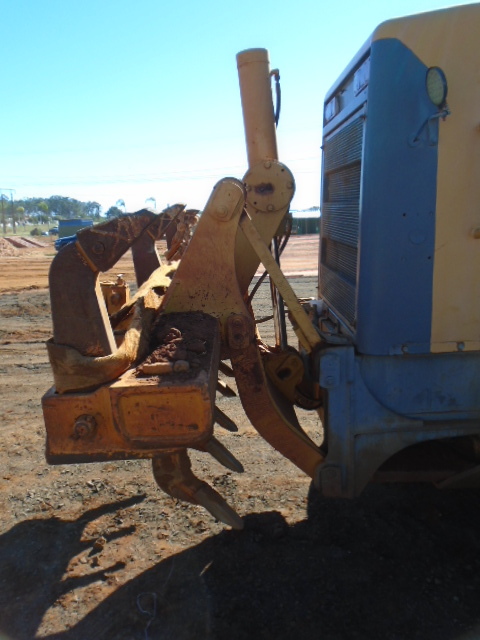 Komatsu GD555-3 - 08/08 15
