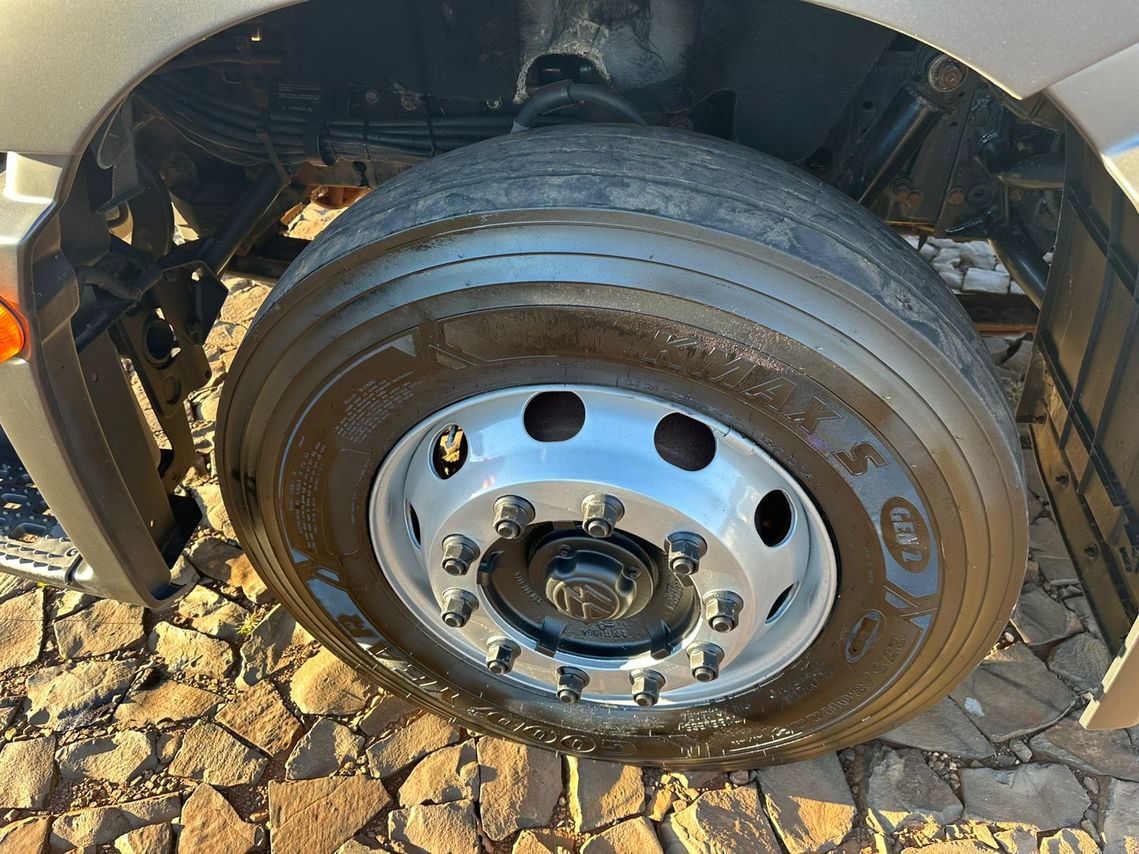 Volkswagen 24-280 E Constellation 6x2 - 12/12 10