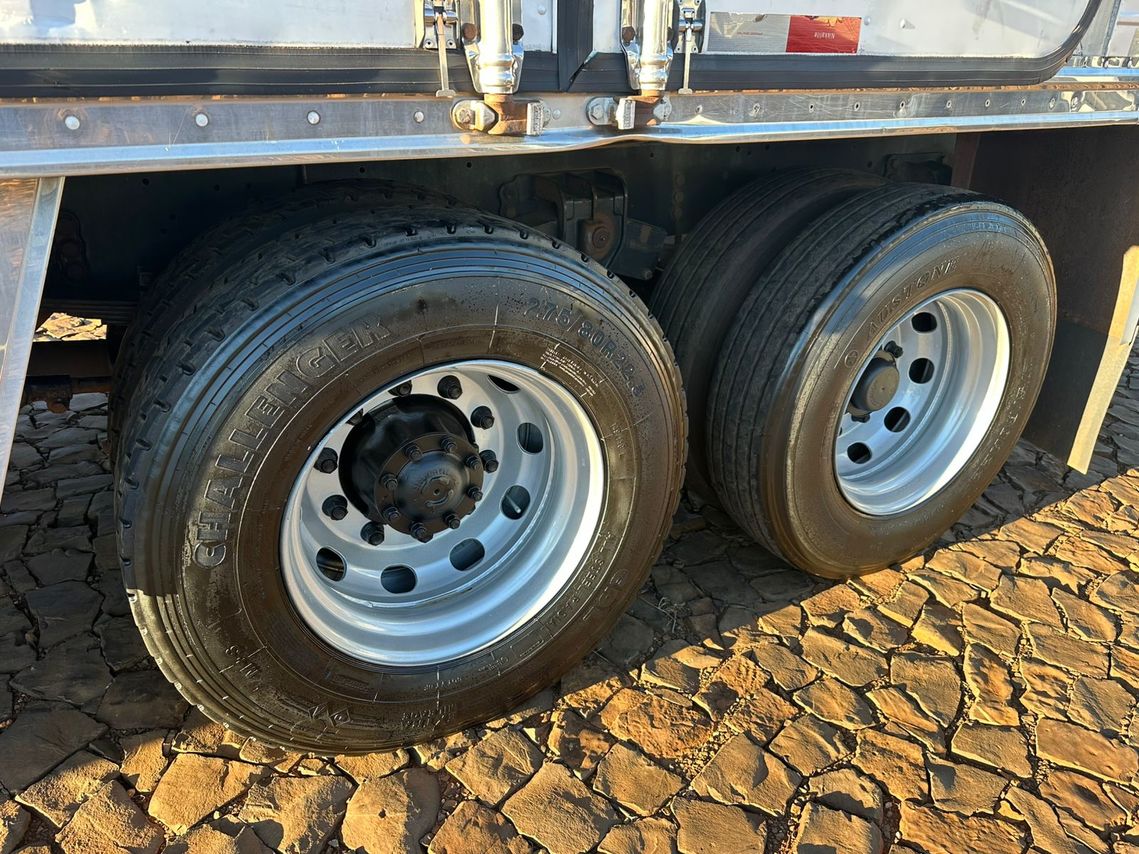 Volkswagen 24-280 E Constellation 6x2 - 12/12 12