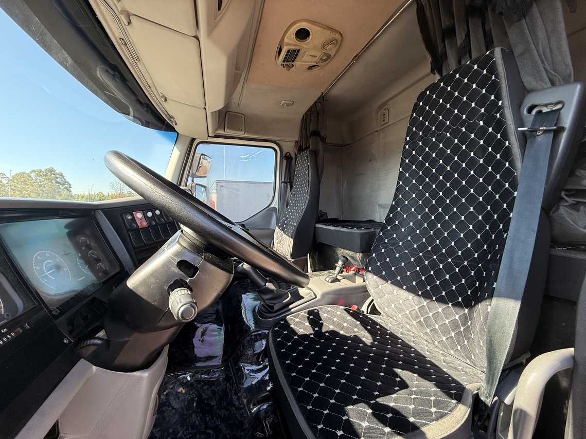 Volvo VM260 - 11/11 11