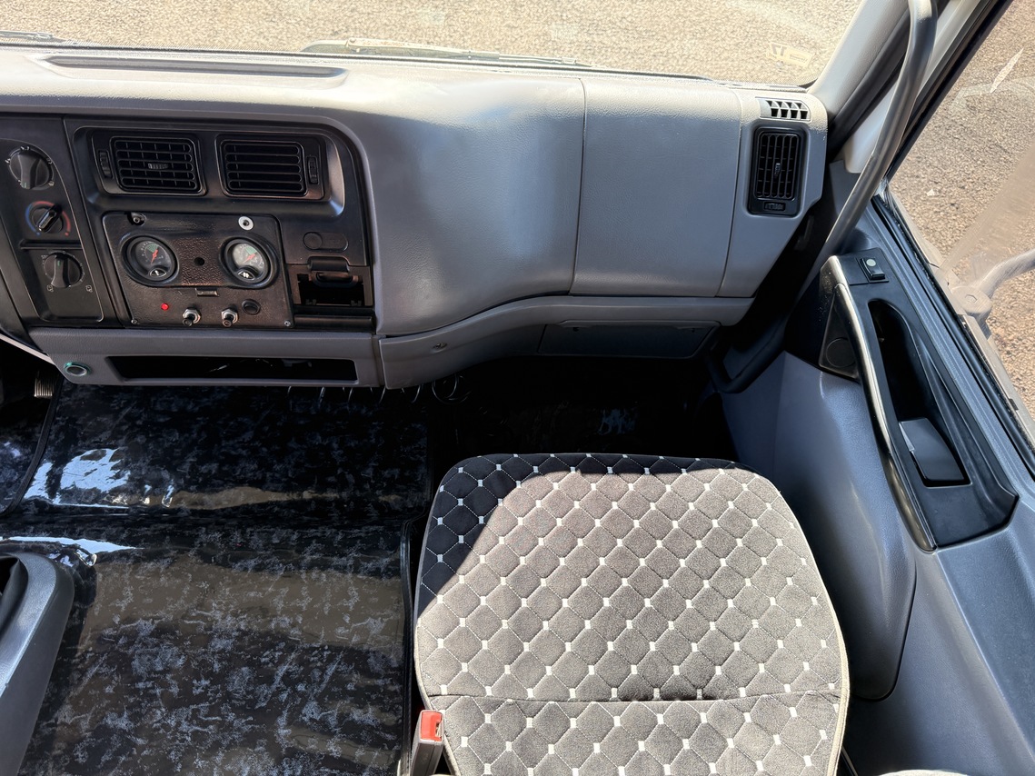 Volvo VM260 - 11/11 13