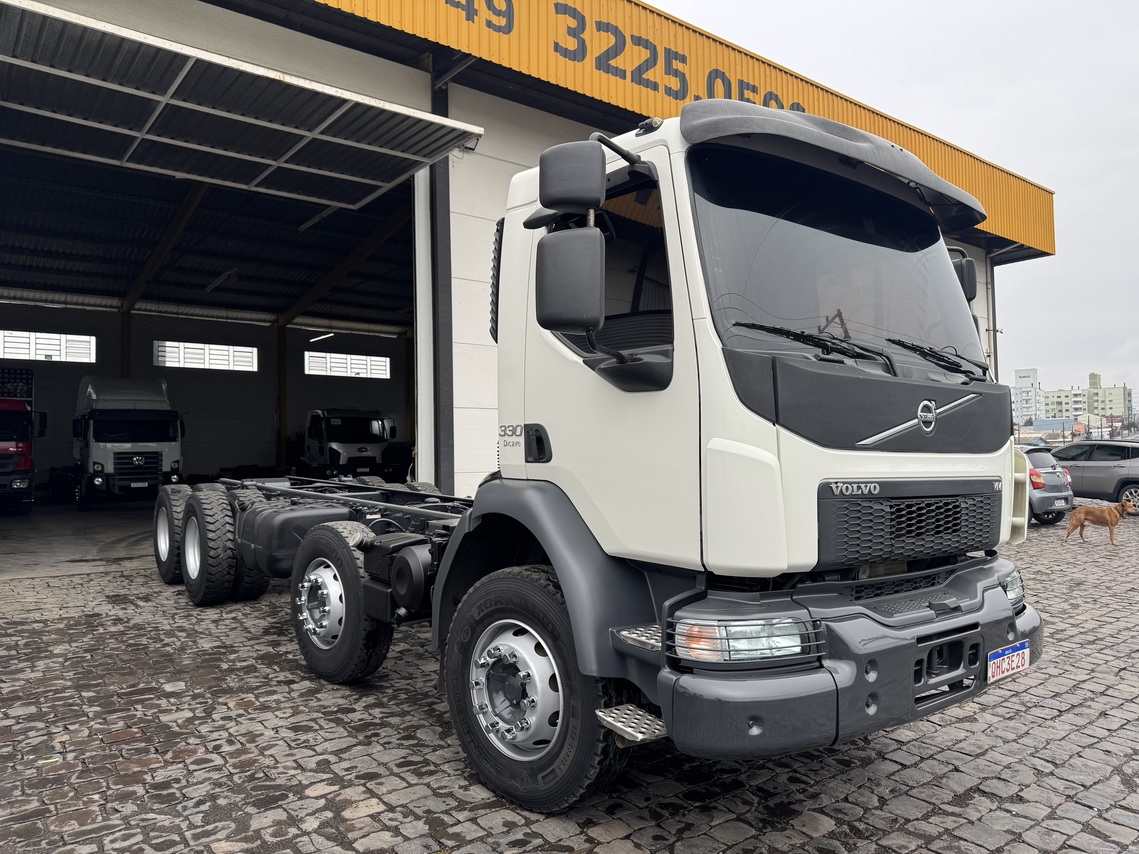 Volvo VM330 - 15/15 2