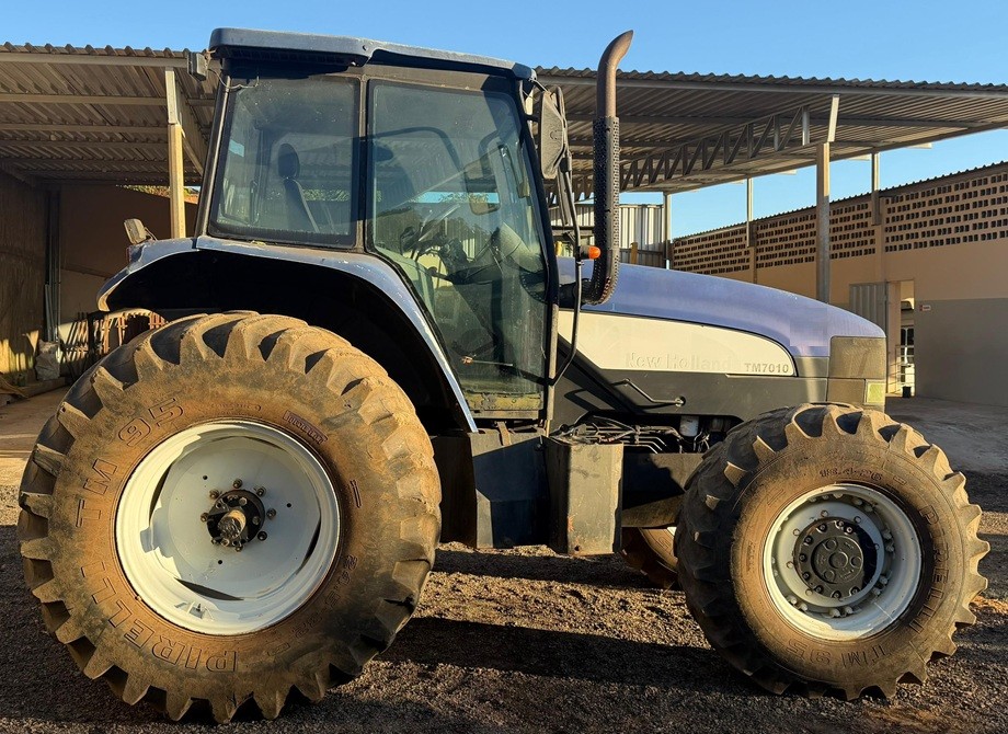 New Holland TM7010 - 11/11 2