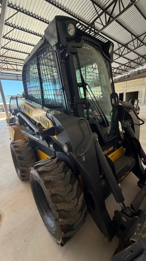 New Holland  L 318 - 24/24 9