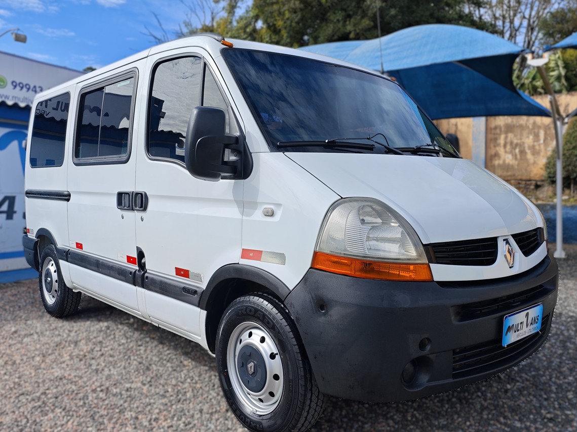 Renault Master Minibus - 11/12 1