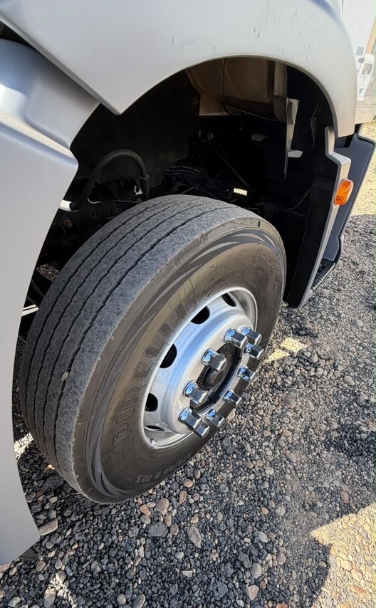 Volkswagen 24-250 E Constellation 3-Eixos - 08/08 5