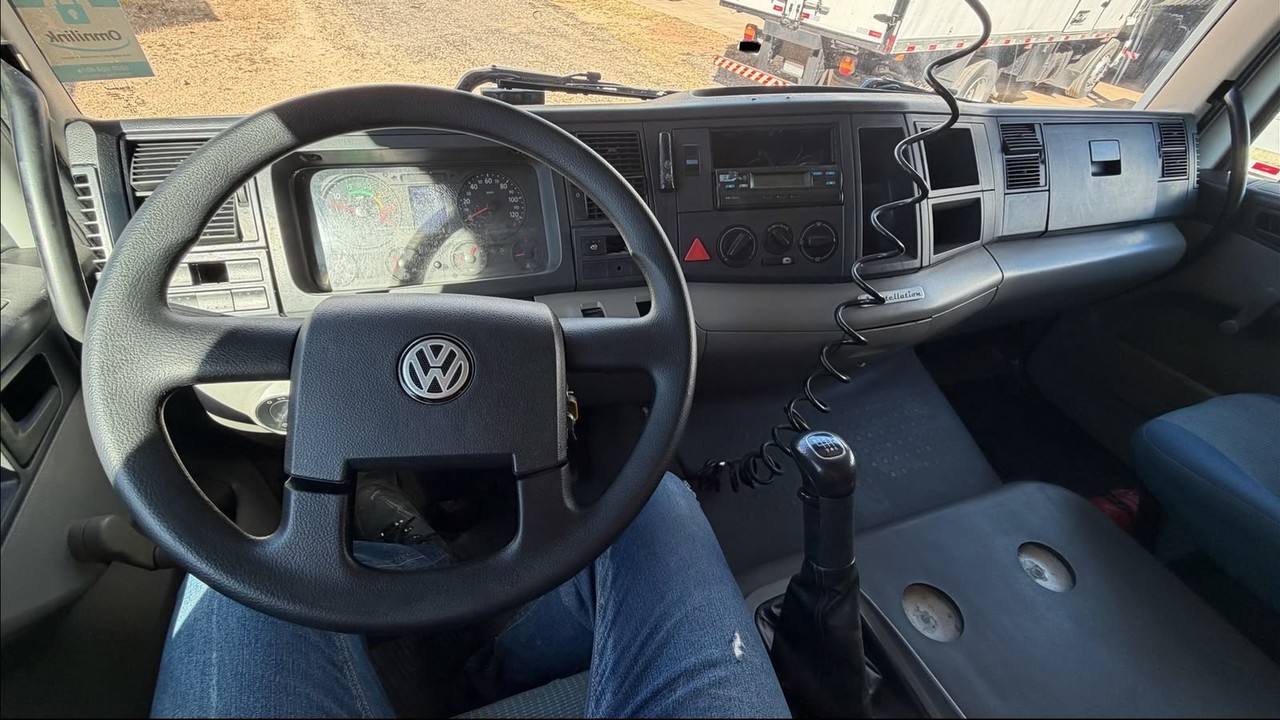 Volkswagen 24-250 E Constellation 3-Eixos - 08/08 12