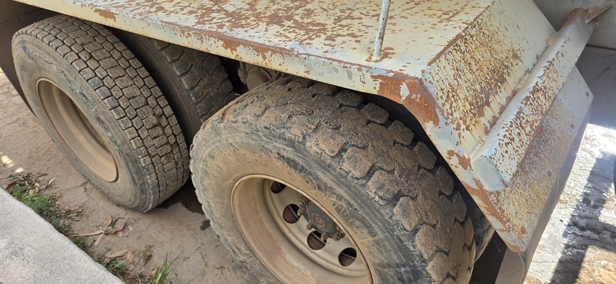 Volkswagen 31-280 E Constel. 6x4 - 19/20 9