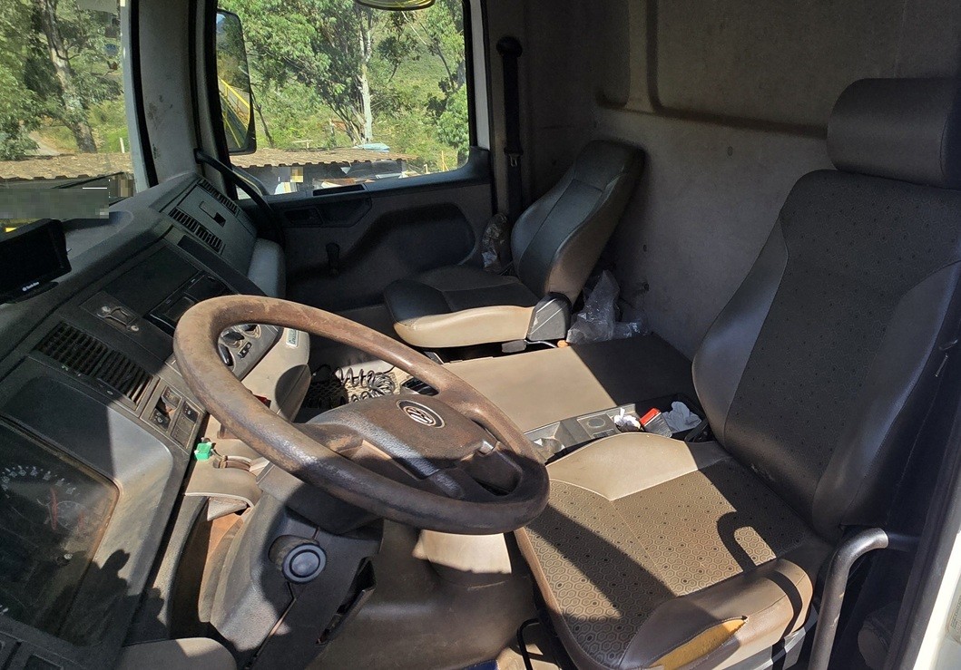 Volkswagen 31-280 E Constel. 6x4 - 19/20 11